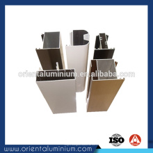 Cadre de porte en aluminium